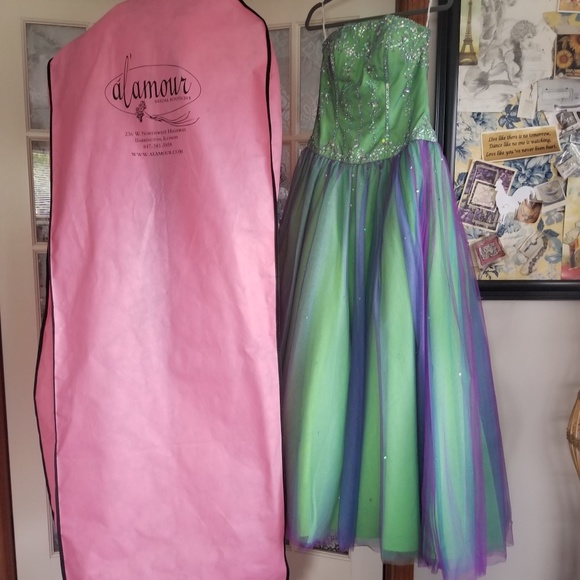 Mardi Gras Gown Studio 17 Green Purple Beaded Sz 8 - Picture 8 of 8